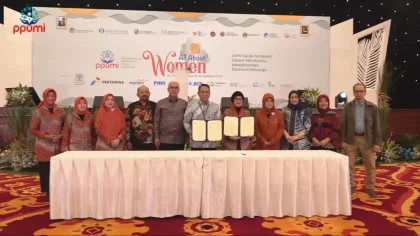 Perempuan yang Menggerakkan Ekonomi Keluarga Indonesia
