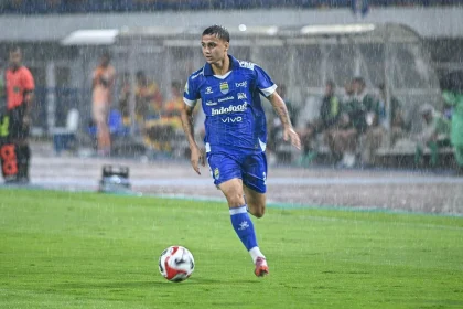 Persib Juara Super League 2025/2026, Atmosfer Bobotoh Terpukau Eliano Reijnders