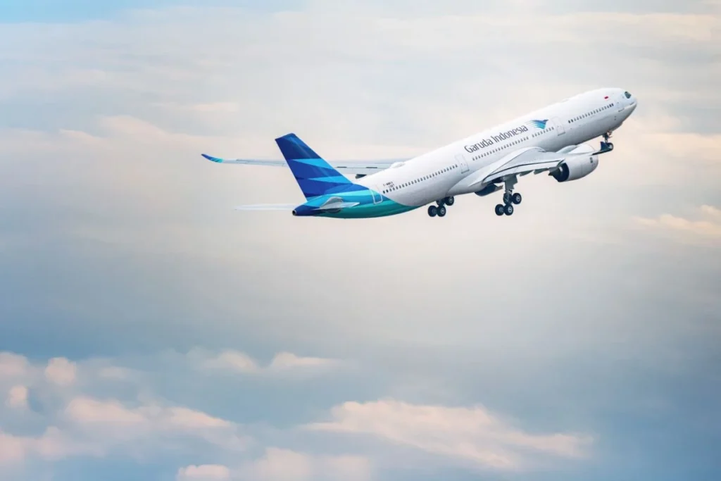 Pesawat Garuda Berputar-putar 4,5 Jam di Langit India Akibat Uji Coba Rudal