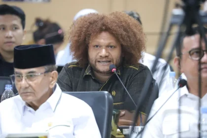 Polemik Mama Yasinta: Senator Minta Masyarakat Fokus pada Persoalan Papua