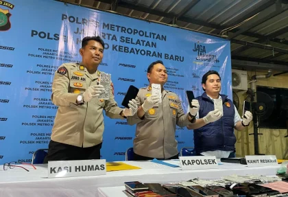 Polisi Bongkar Sindikat Penadah HP Curian di Bekasi, 225 Ponsel Disita