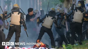 Polisi Sita Molotov dan Dokumen Rencana Rusuh, 101 Pengunjuk Rasa Ditangkap dalam Demo Buruh DPR