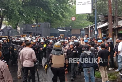 Polisi Ungkap Identitas Massa Ricuh di Taman Pasupati Bandung: Berpakaian Hitam Bawa Molotov