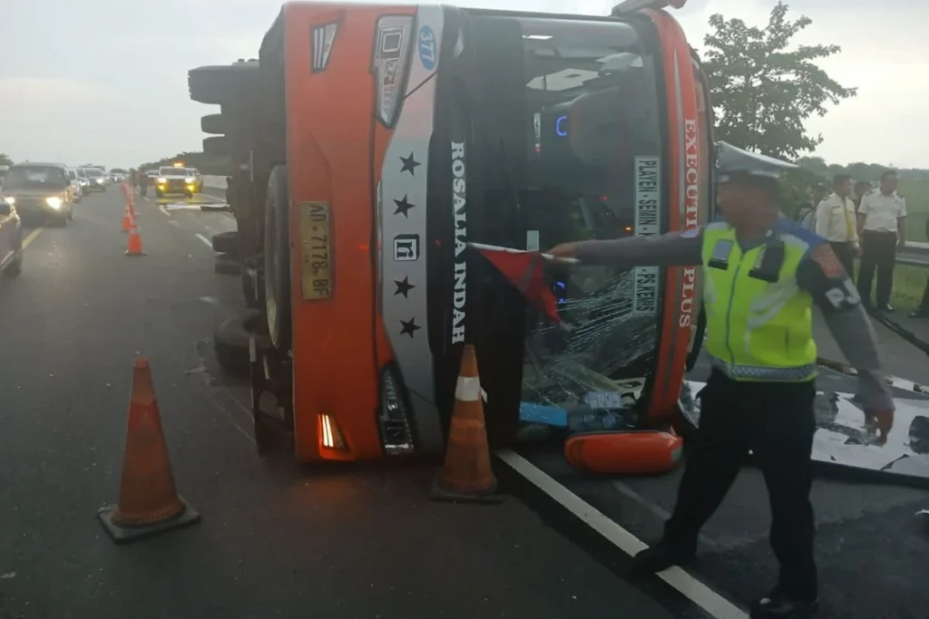 Polisi Ungkap Penyebab Kecelakaan Bus ALS di Muratara: Pengemudi Hindari Lubang hingga Setir Terbalik