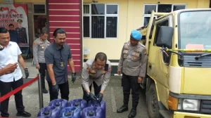 Polres Kuansing Gagal Upaya Penyelundupan 180 Jeriken BBM Bersubsidi ke Jambi