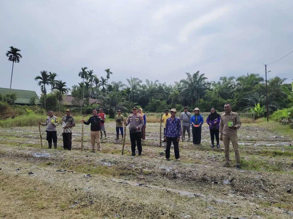 Polsek Tempuling Dukung Program Swasembada Ketahanan Pangan di Tempuling
