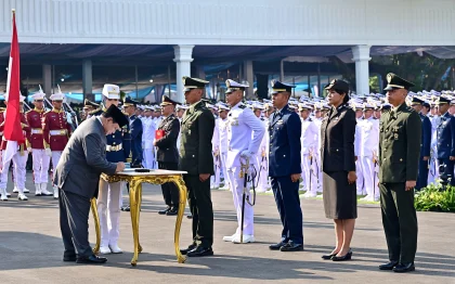 Prabowo Bagikan Ilmu Komandan untuk Pemacu Semangat TNI dan Polri