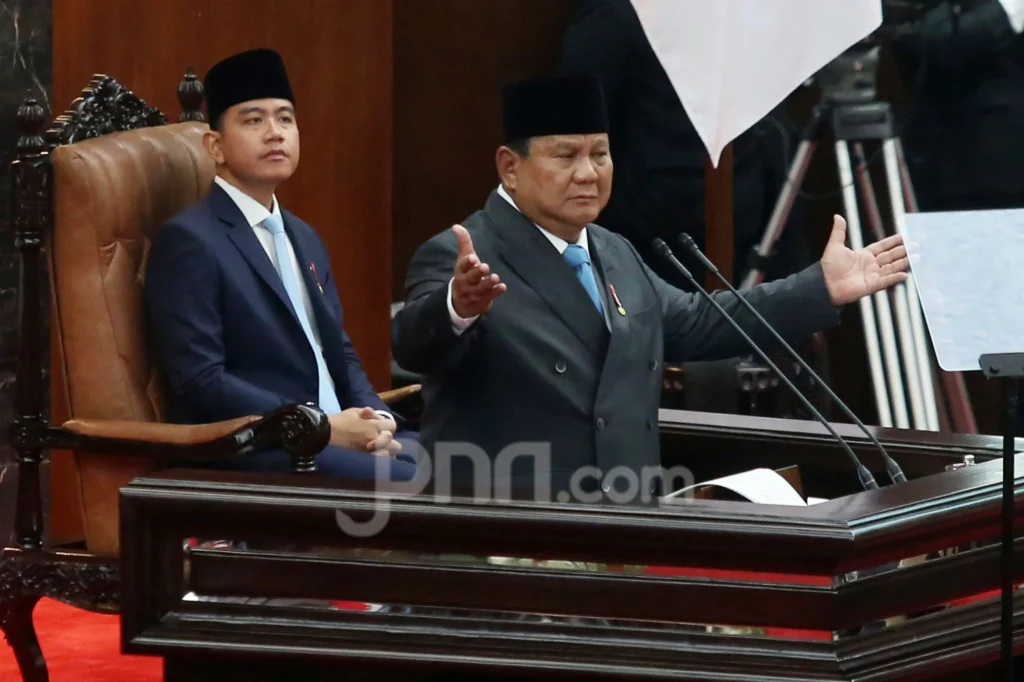 Prabowo Bercerita Pernah Dibantu Bu Mega, Lalu Menoleh ke Puan