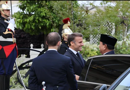 Prabowo Subianto Kunjungi Istana Elysee Prancis, Naik Mobil Taktis Acmat