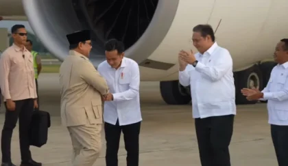 Prabowo Subianto Tiba di Tanah Air, Disambut Gibran