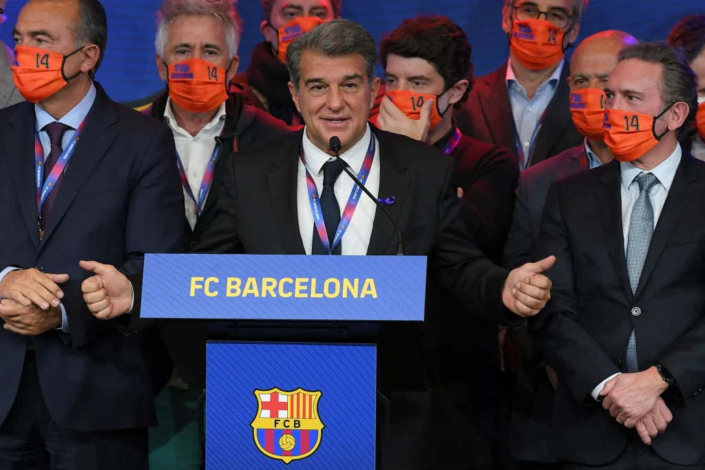 Presiden Barcelona Joan Laporta Balas Pertanyaan Bocah tentang Julián Álvarez dengan Jawaban Lucu