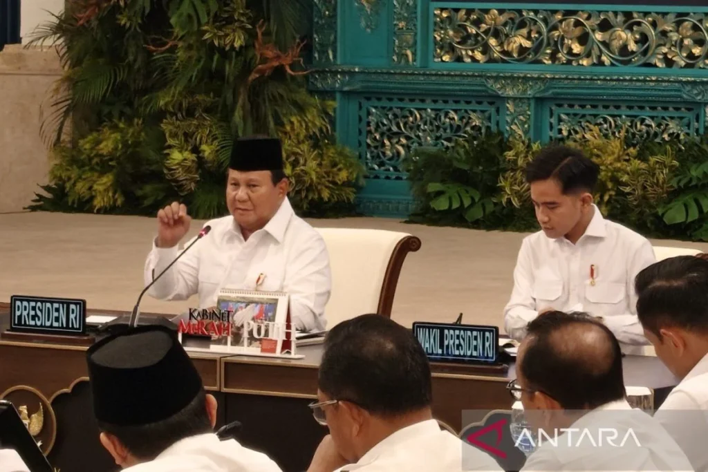 Presiden Prabowo Subianto: Aparat Negara Tak Boleh Lindungi Perjudian dan Penyelundupan