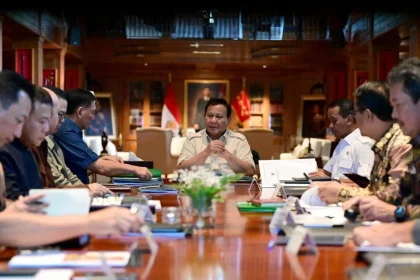Presiden Prabowo Tekankan Pengawasan Aliran Dana dalam Pertemuan dengan Kepala PPATK