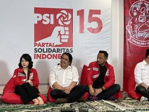 PSI Ingatkan Ade Armando Terlalu Jauh Ikut Campur Internal Partai