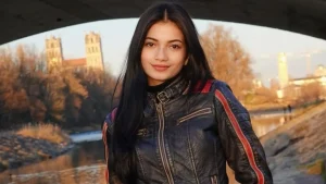 Ratu Sofya Tolak Promosi Film, Bukan karena Adegan Seksual