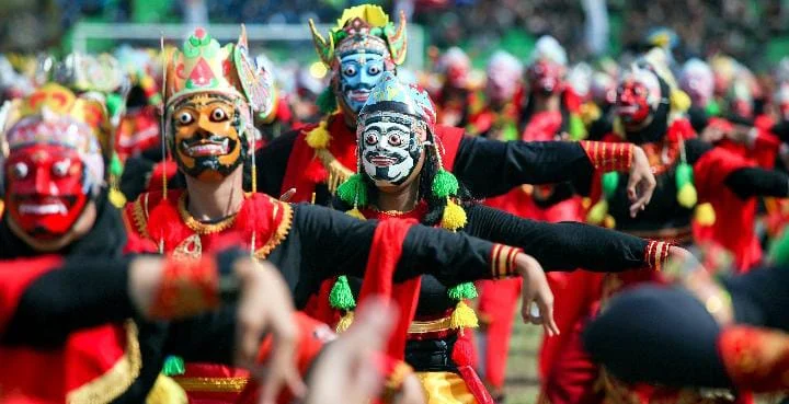 Rayakan Hari Tari Sedunia, 150 Penari Topeng Warnai Akhir Pekan di TMII