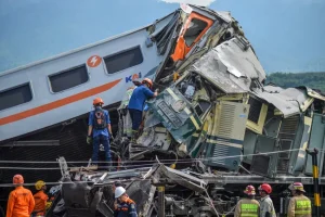Reshuffle Kabinet, Kecelakaan Kereta, dan May Day 2026: Gambaran Lengkap Peristiwa Nasional Pekan Ini