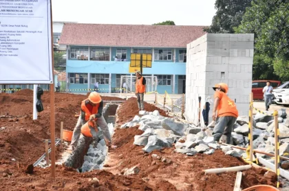 Revitalisasi Sekolah: 85% Bangunan SD di Indonesia Rusak, Kemendikdasmen Siapkan Solusi