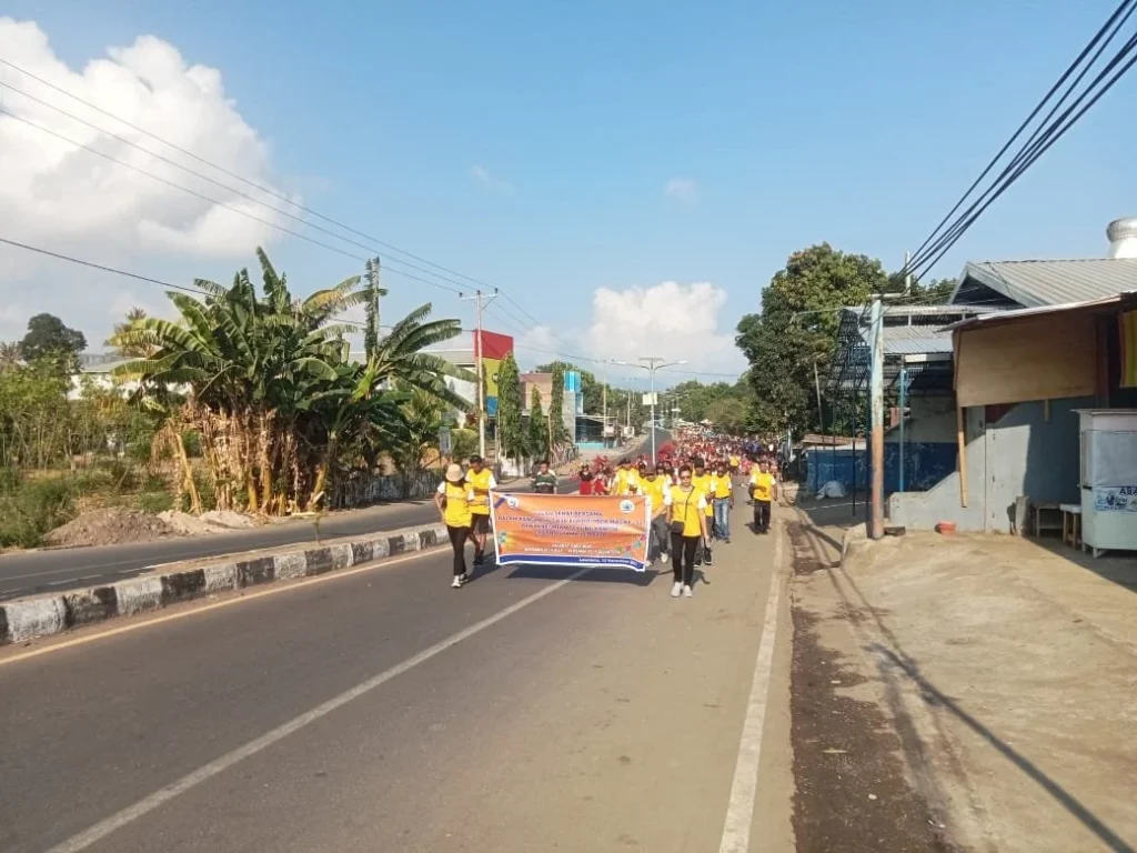 Ribuan Lansia Jalan Sehat Meriahkan Puncak HLUN 2026 di NTT