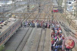 Ribuan Penumpang Keluhkan Tiga Jam Terjebak, KRL Green Line Tanah Abang‑Rangkasbitung Pulih Normal