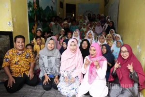 Rumah Anisa Rahma Tersulut Api: Mantan Penyanyi Cherrybell Minta Doa untuk Menghadapi Bencana