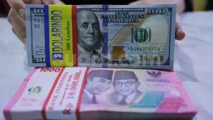 Rupiah Tembus Rekor Baru Lagi, Anjlok ke Rp 17.859 per Dolar AS