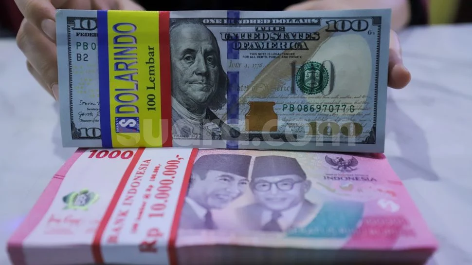 Rupiah Tembus Rekor Baru Lagi, Anjlok ke Rp 17.859 per Dolar AS