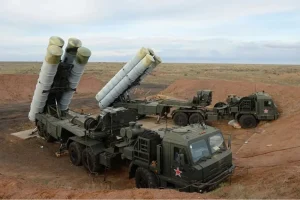 Rusia Pamerkan Sistem Rudal Pertahanan Udara S-500 Prometey dalam Peringatan Hari Kemenangan