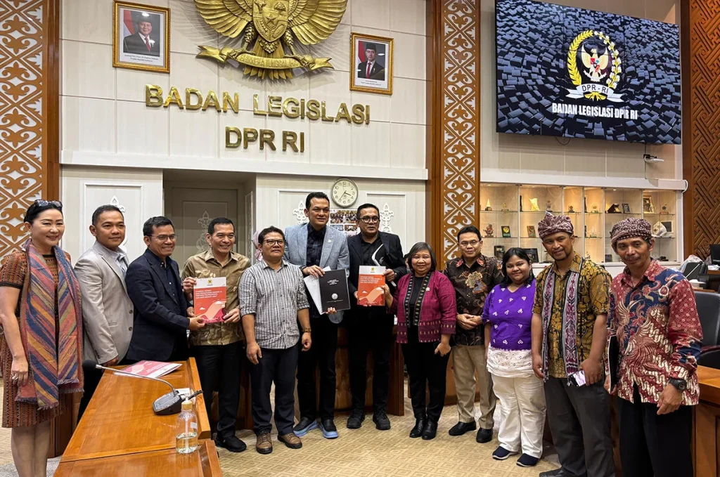 RUU Masyarakat Hukum Adat Dikaji, DPR RI Optimistis Selesaikan 2026