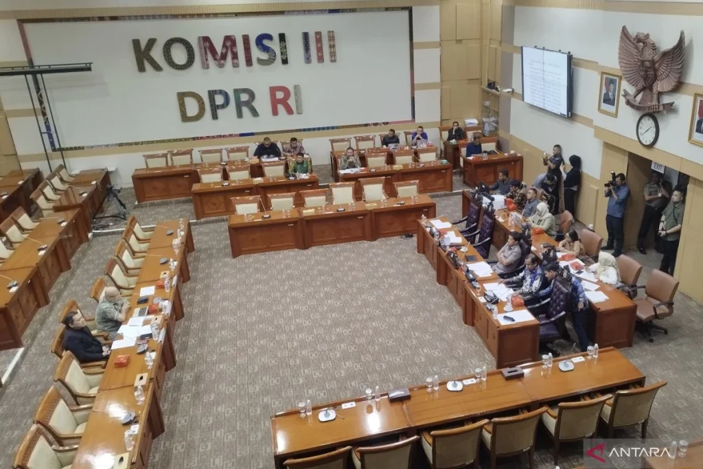 RUU Pemilu Tertunda: DPR Pertimbangkan Putusan MK dan Kajian Partai Politik