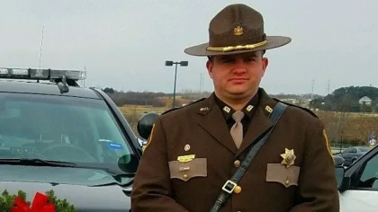 Saksi Ungkap NC trooper Tertuduh Menembak Kapten Sheriff Cumberland County yang Sedang Tidak Bertugas