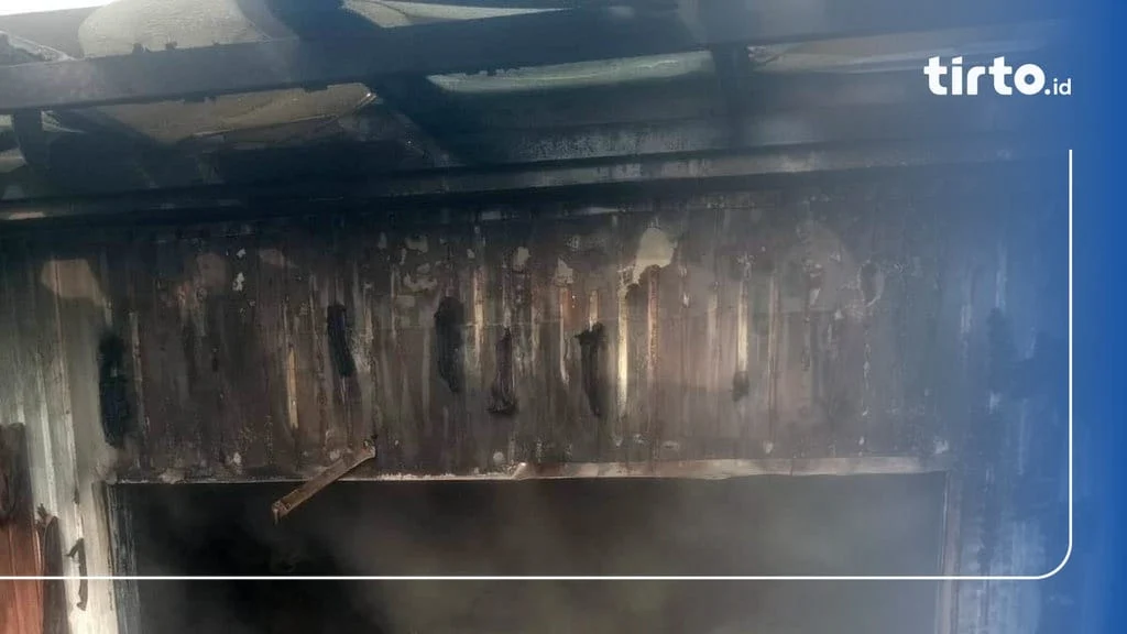 Satpam Kompleks Haerul Saleh Membongkar Kebakaran Rumah