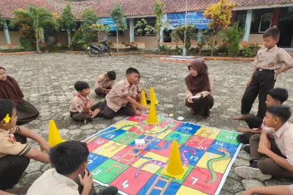Sekolah yang Bermain: Membangun Karakter Anak dengan Bermain