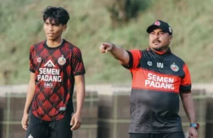 Semen Padang Turun Kasta, Imran Tak Sungkan Singgung Masalah di Luar Lapangan