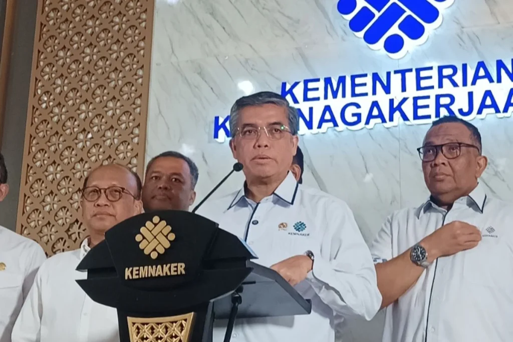Sertifikasi Gratis: Kunci Sukses Lulusan Magang Nasional Menurut Menaker Yassierli