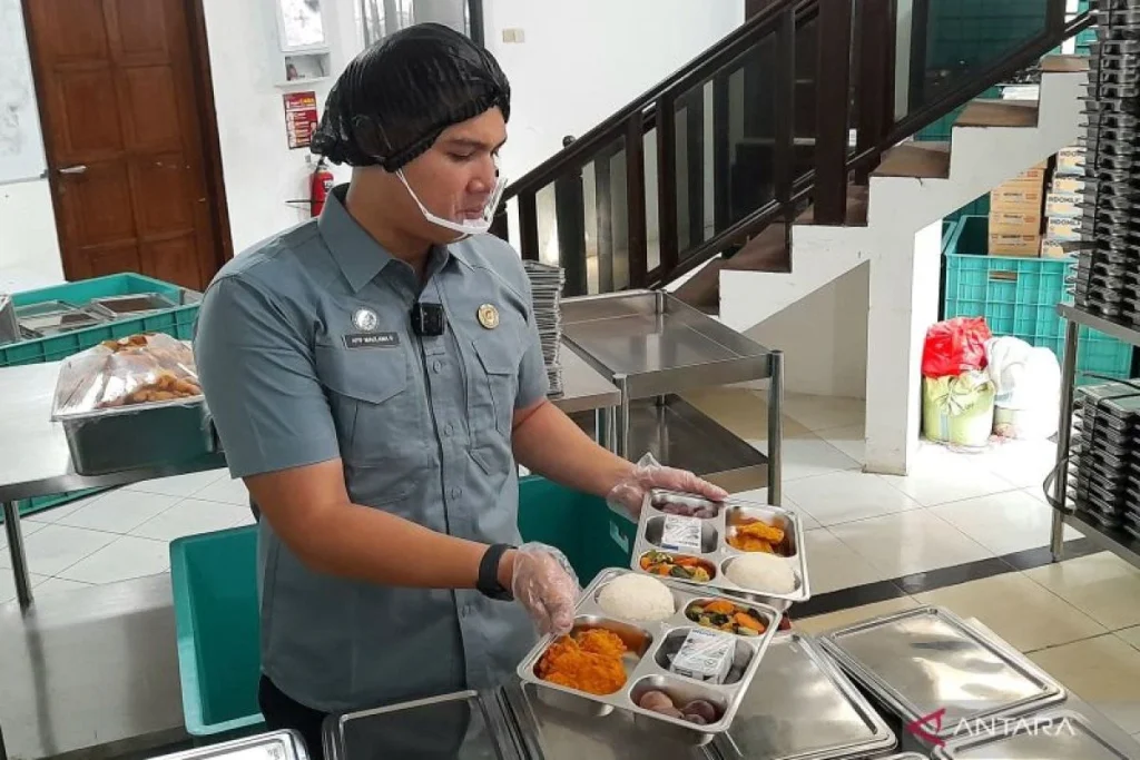 Siswa Bisa Pesan Menu MBG Sesuai Selera, Ini Kata Kepala BGN