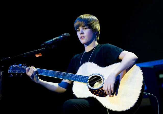 Sony Akuisisi Katalog Musik Justin Bieber-Neil Young dari Blackstone Senilai USD 4 Miliar