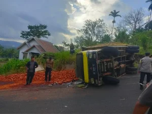 Sopir Bus ALS Tewas Usai Tabrak Truk BBM di Muratara, Musi Rawas Utara