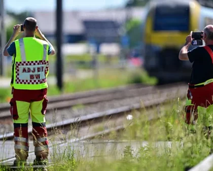 Tabrakan Kereta dan Bus Sekolah di Belgia, Empat Tewas