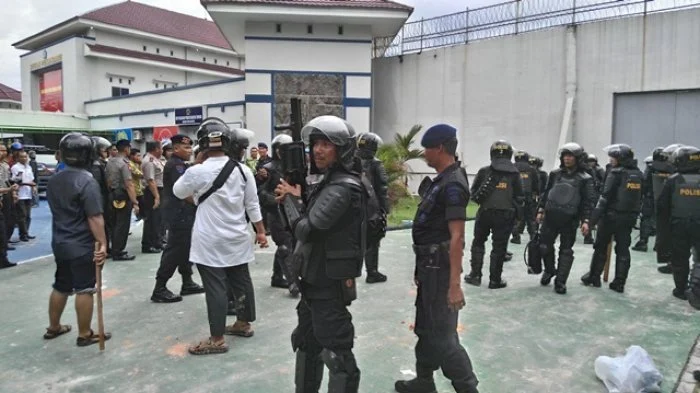 Tahanan Kabur dari Rutan Kelas IA Pekanbaru: Kronologi dan Konsekuensi
