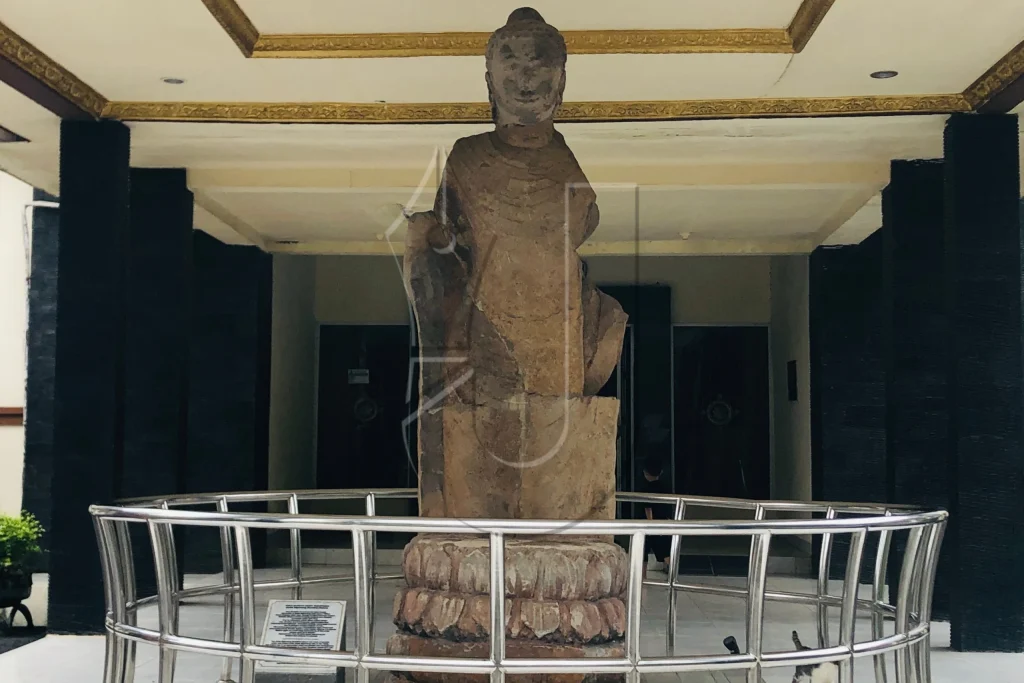 Taman Sejarah Buddha Kuno Ditemukan di Timur Afghanistan