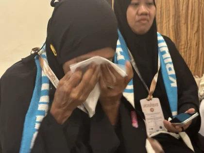 Tangis Nenek Jumaria Melihat Langsung Kabah, Bukan di Sajadah