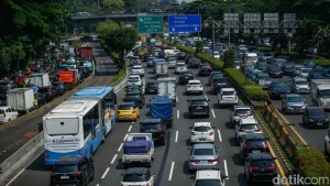Titik-titik Kepadatan di Tol Arah Jakarta Senin Pagi Ini