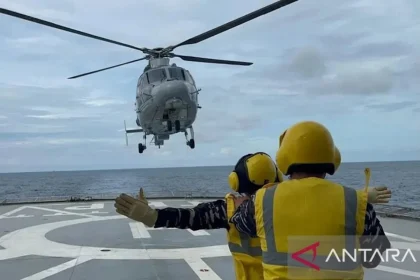 TNI AL Gelar Latihan Manuver dan Misi Evakuasi di Balikpapan