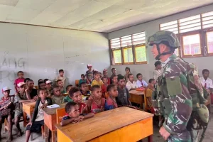 TNI Hadir Sebagai Tenaga Pendidik di Pedalaman Papua