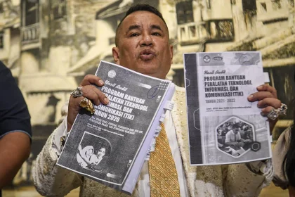 Tom Lembong Jalankan Kebijakan, Nadiem Rancang Mekanisme Pengadaan Baru