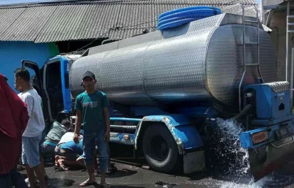 Truk Tangki Air Tabrak 2 Mobil dan Warga di Sentul: 1 Orang Tewas