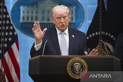 Trump Minta Revisi Kesepakatan Iran, Fokus pada Uranium dan Selat Hormuz