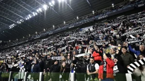 Ultras Juventus Protes di Luar Stadion Allianz Setelah Kalah Dari Fiorentina
