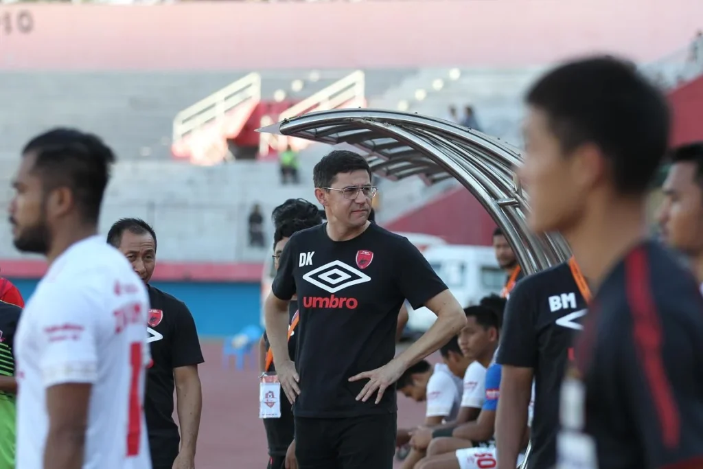 Unggah Foto Berada di Makassar, Darije Kalezic Siap Jadi Pelatih PSM?